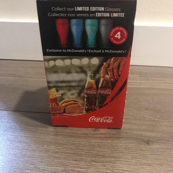 Red Coca Cola collector glass - Picture 2 of 2